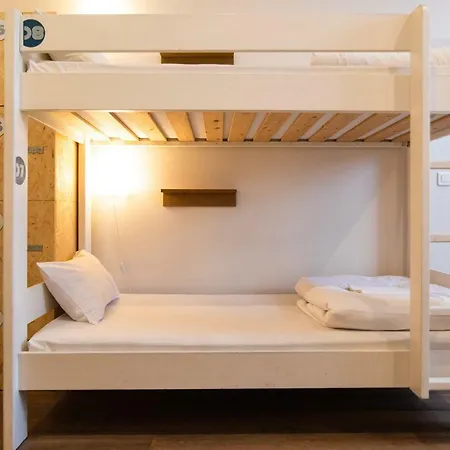 Slo Saxe Hostel