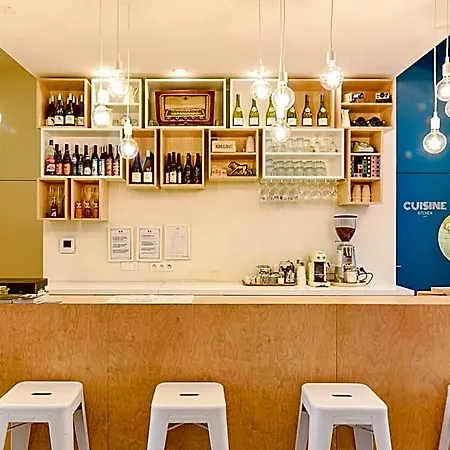 Slo Saxe Hostel Λυών