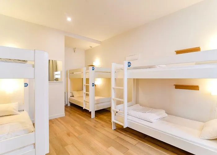 Hostel Slo Saxe *